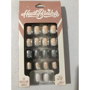 Taste Beauty Heart Breaker 18 press-on Faux Nails glitter gray white pink